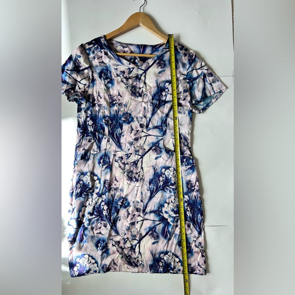 Silk Floral Short Sleeve Dress print - Picture 7 of 7